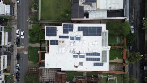 Familia Paiz z14 Paneles Solares Ecolumen