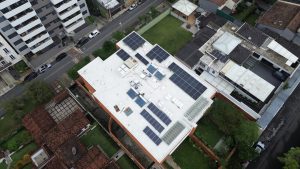 Familia Paiz z14 Paneles Solares Ecolumen