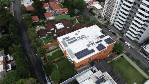 Familia Paiz z14 Paneles Solares Ecolumen